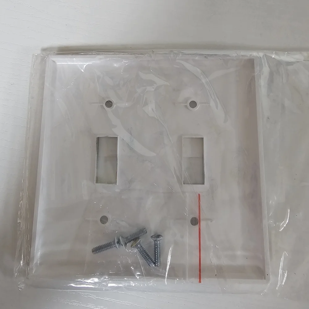 New light switch‎ cover - Picture 2 of 2